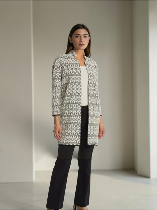 Philosophy Sweaters - Philosophy Silver Diamond Pattern Knit Sweater - NWT Size M